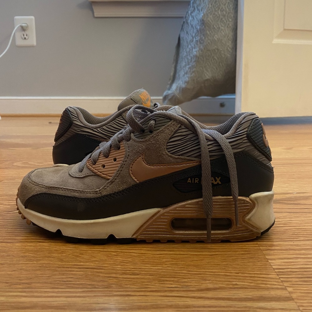 Nike AirMax Rose Gold